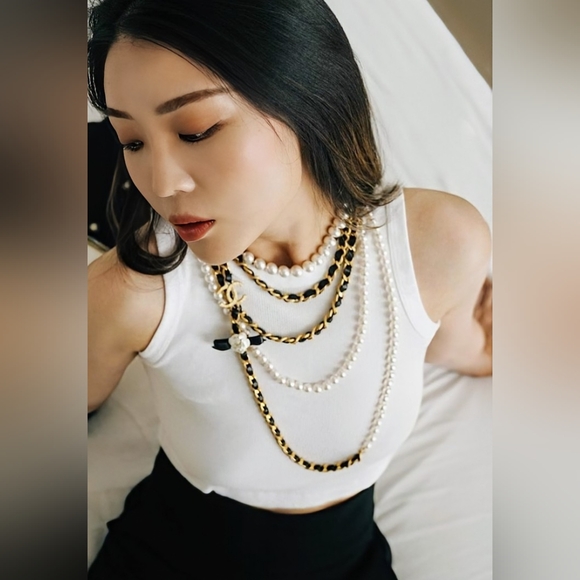 Chanel Pearl Lambskin Chain  Camellia CC Multi Strand Necklace - Picture 3 of 12